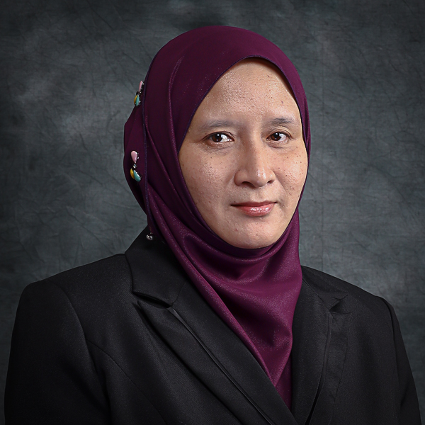 Puan Farah Dipah binti Khalid